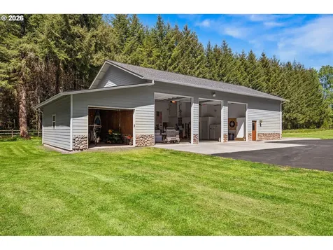 112 Chapman Road Castle Rock WA 98611