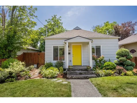 6530 Se Reedway Street Portland OR 97206