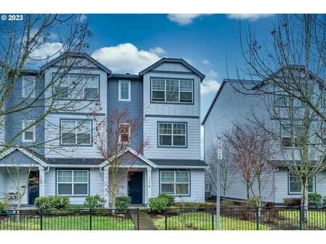 3198 Se Brookwood Avenue Hillsboro OR 97123