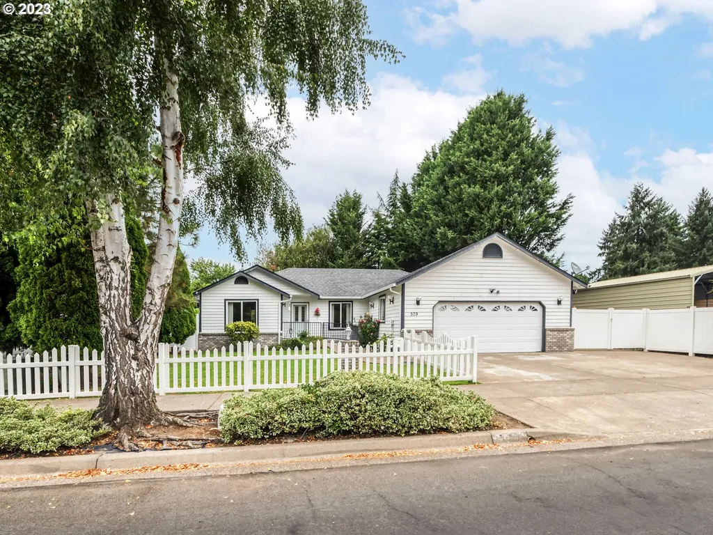 579 Calumet Avenue Eugene OR 97404