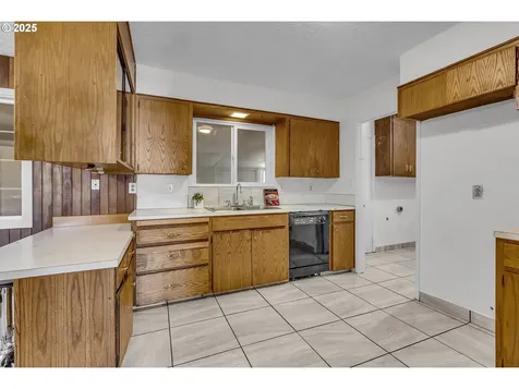 471 Marshall Street Woodburn OR 97071