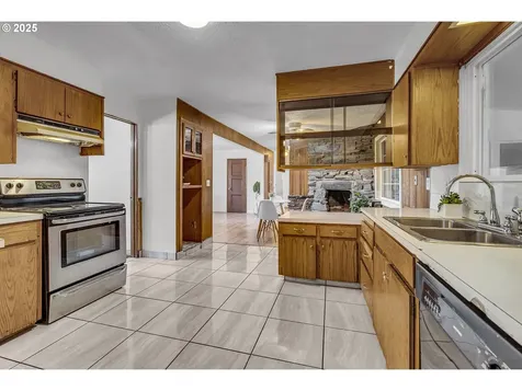 471 Marshall Street Woodburn OR 97071