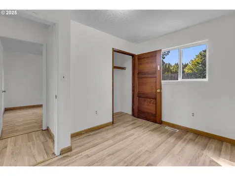 471 Marshall Street Woodburn OR 97071