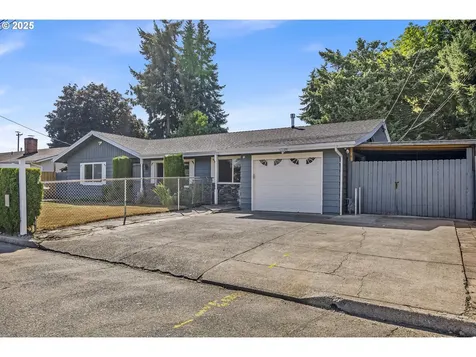 471 Marshall Street Woodburn OR 97071