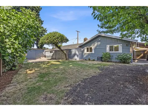 471 Marshall Street Woodburn OR 97071