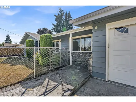 471 Marshall Street Woodburn OR 97071