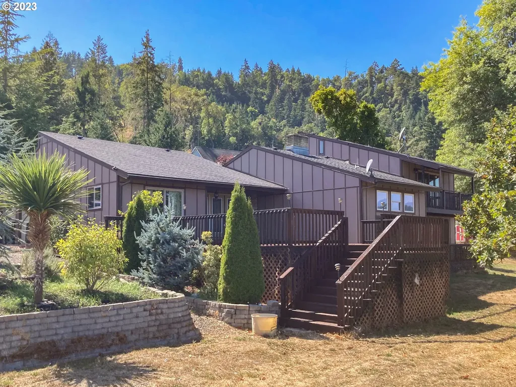 575 Evelyn Street Roseburg OR 97471