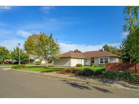 742 Sw Agee Street Mcminnville OR 97128