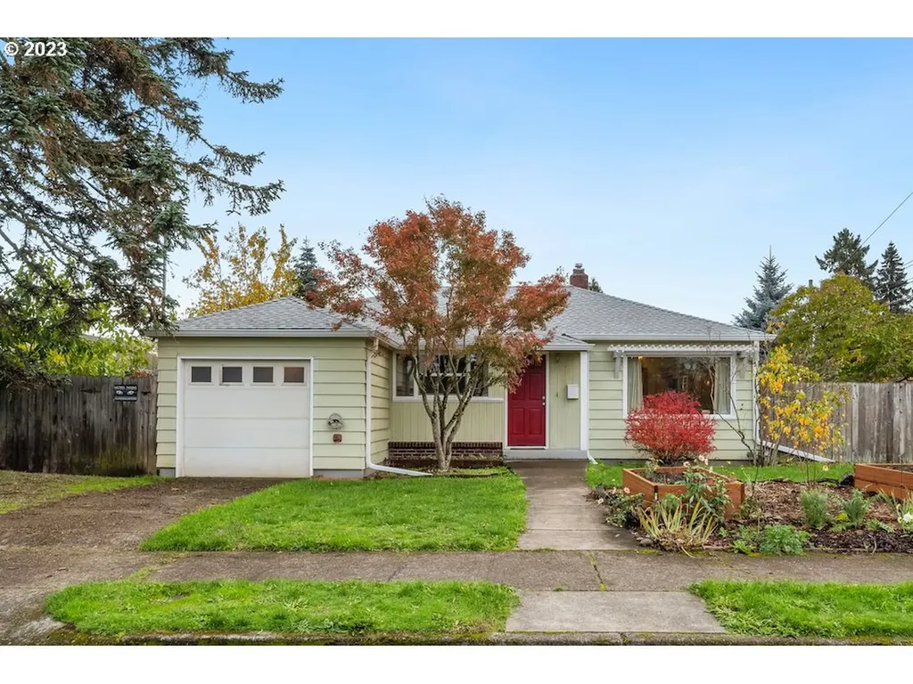 7908 Se Raymond Court Portland OR 97206