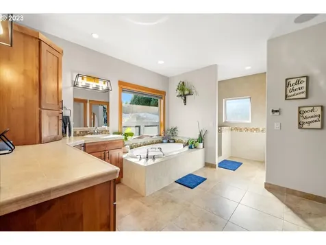 13850 Nw Pheasant Hill Road Mcminnville OR 97128