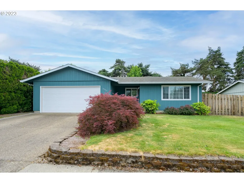 3904 E Aquarius Boulevard Newberg OR 97132