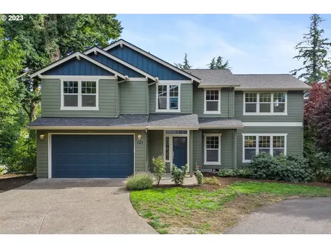 8754 Nw Kearney Street Portland OR 97229