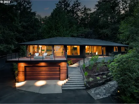 6323 Nw Manor Drive Portland OR 97210