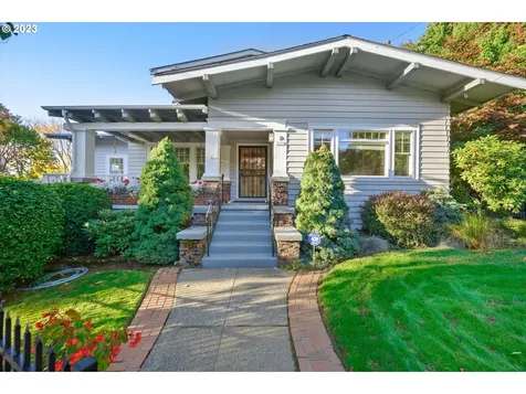 3335 Ne Flanders Street Portland OR 97232