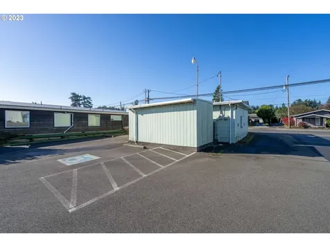 2147 Broadway Avenue North Bend OR 97459