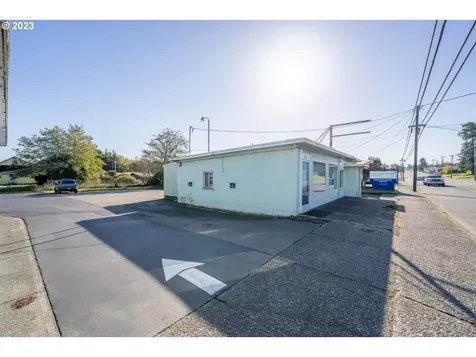 2147 Broadway Avenue North Bend OR 97459