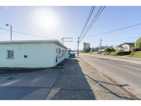 2147 Broadway Avenue North Bend OR 97459