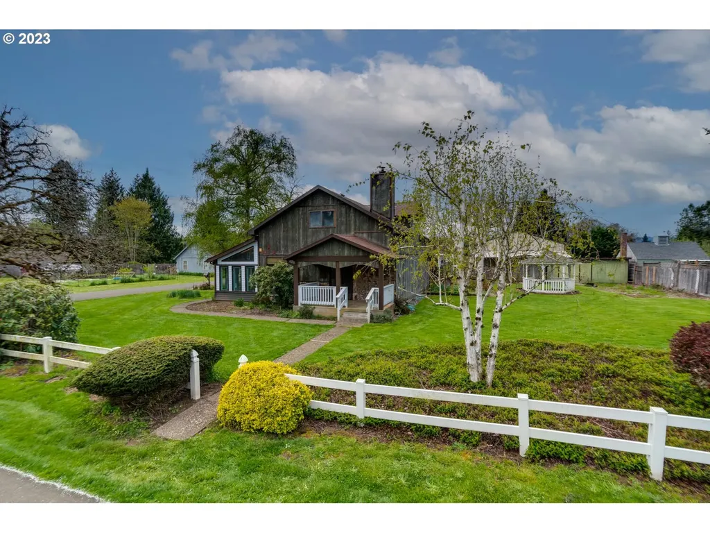 375 Se Lawson Lane Mcminnville OR 97128