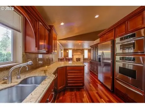 2610 Sw 22nd Court Gresham OR 97080