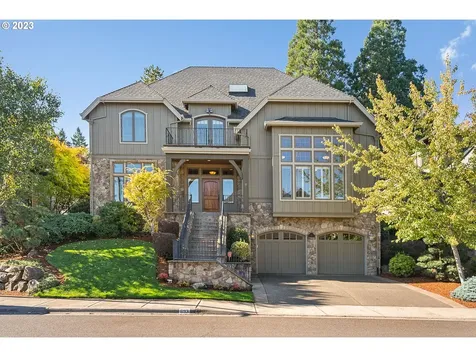 693 Sw 68th Terrace Portland OR 97225