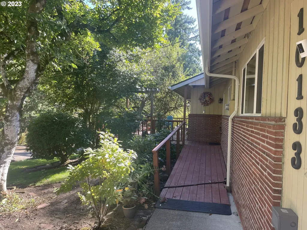 10133 Sw 61st Avenue Portland OR 97219
