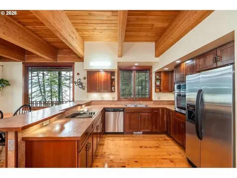 47742 State Highway 14 Stevenson WA 98648