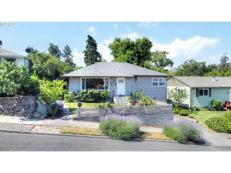 712 W 15th Street The Dalles OR 97058