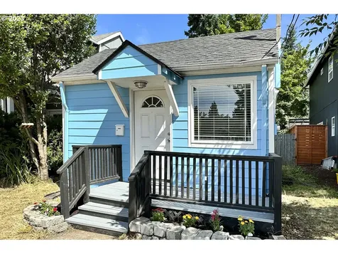5305 Se Flavel Street Portland OR 97206