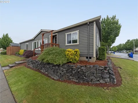 628 N 21st Avenue Cornelius OR 97113