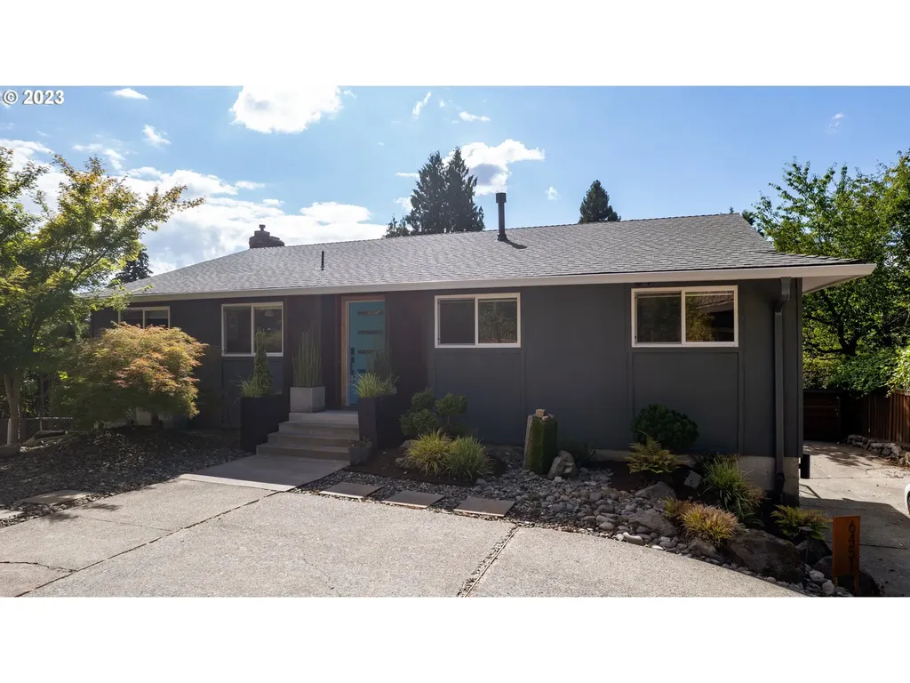 6451 Se Thorburn Street Portland OR 97215