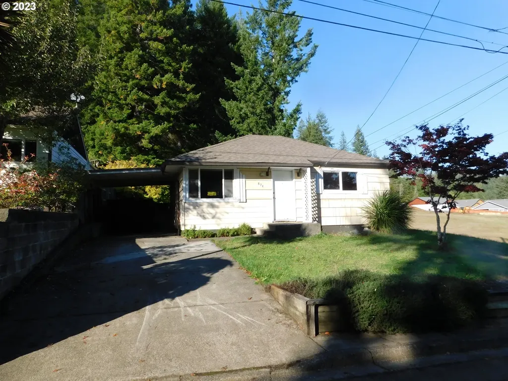 874 W 17th Street Coquille OR 97423