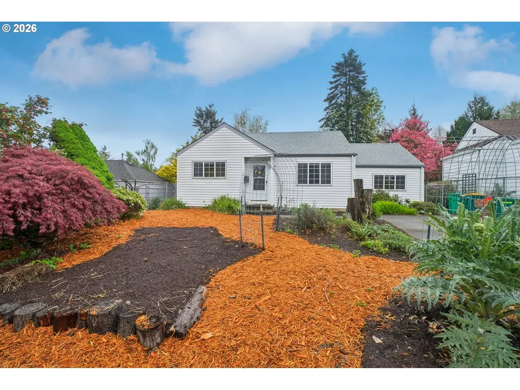 137 Cedar Lane Wood Village OR 97060