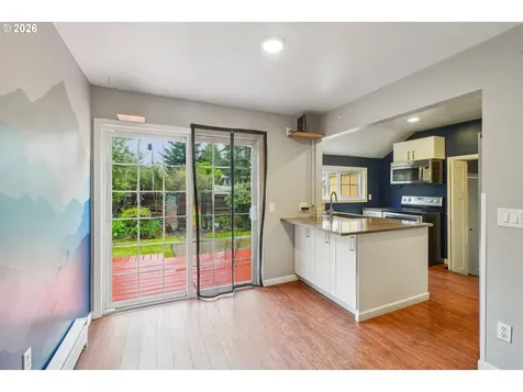 137 Cedar Lane Wood Village OR 97060