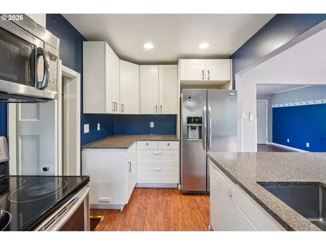 137 Cedar Lane Wood Village OR 97060