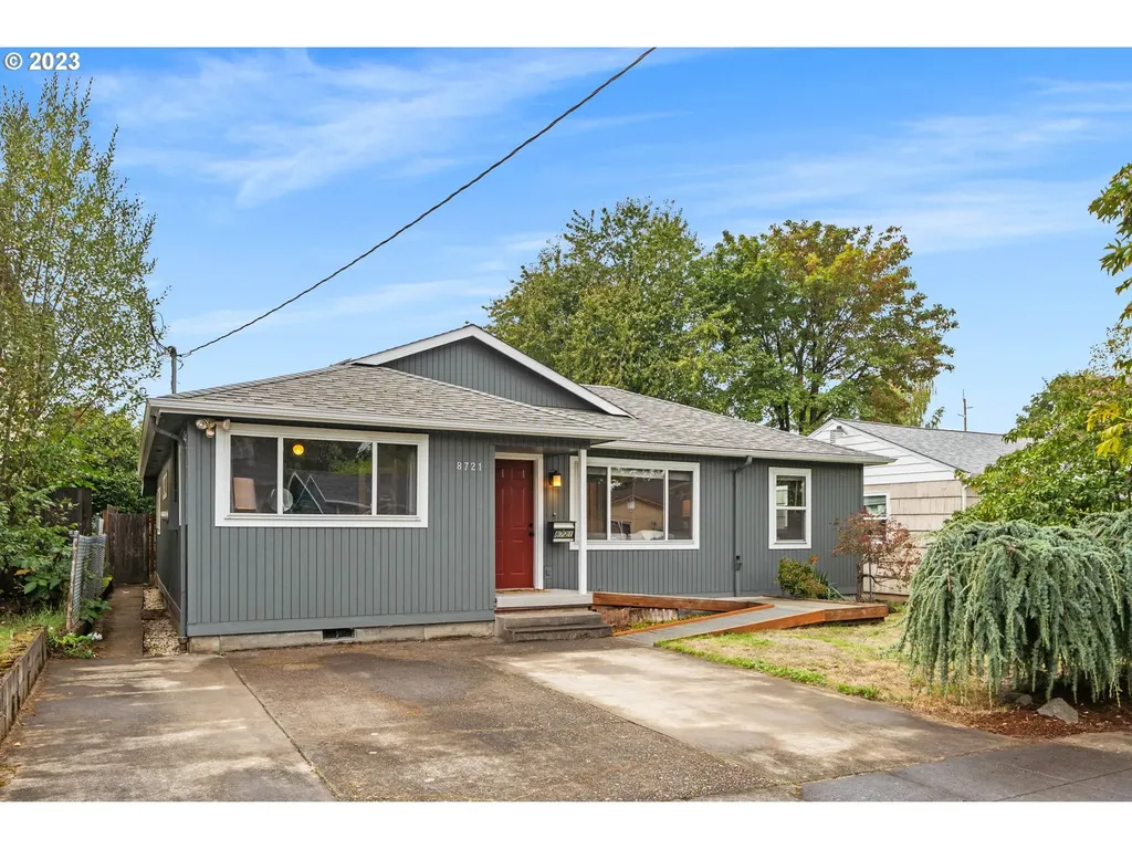 8721 N Dwight Avenue Portland OR 97203