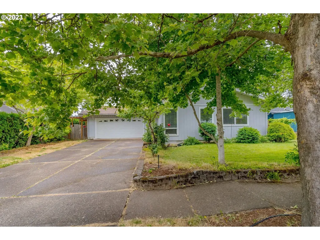 909 N Sitka Avenue Newberg OR 97132