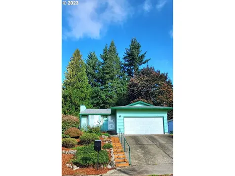 8859 Ne Milton Street Portland OR 97220