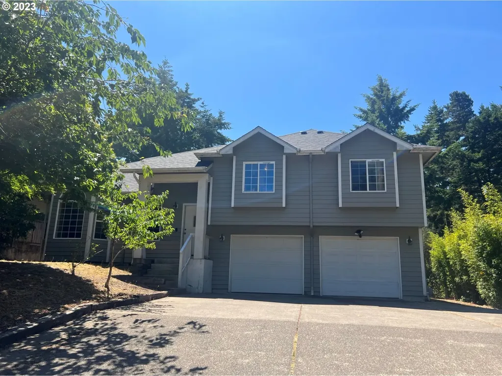 812 8th Street Florence OR 97439