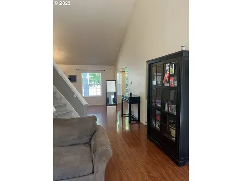 812 8th Street Florence OR 97439