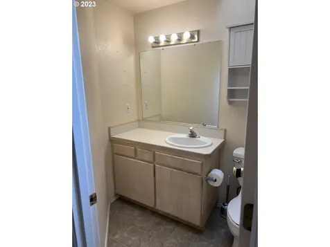 812 8th Street Florence OR 97439