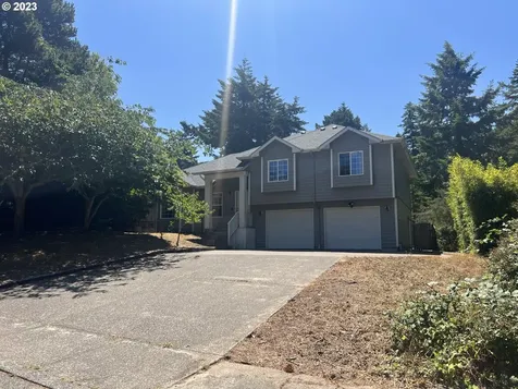 812 8th Street Florence OR 97439