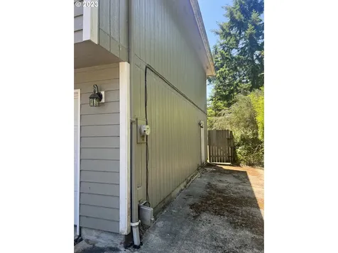 812 8th Street Florence OR 97439