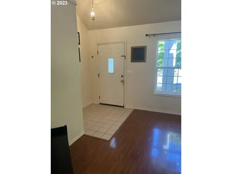812 8th Street Florence OR 97439