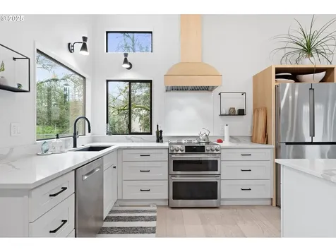 9461 NW Murlea Lane Portland OR 97229