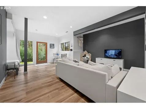 9461 NW Murlea Lane Portland OR 97229