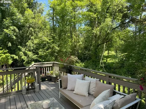 9461 NW Murlea Lane Portland OR 97229