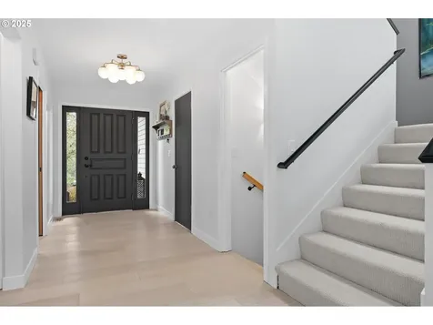 9461 NW Murlea Lane Portland OR 97229