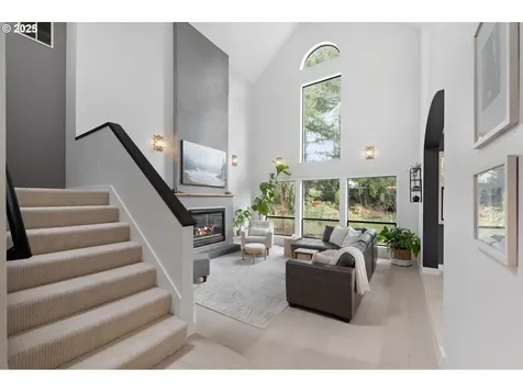 9461 NW Murlea Lane Portland OR 97229