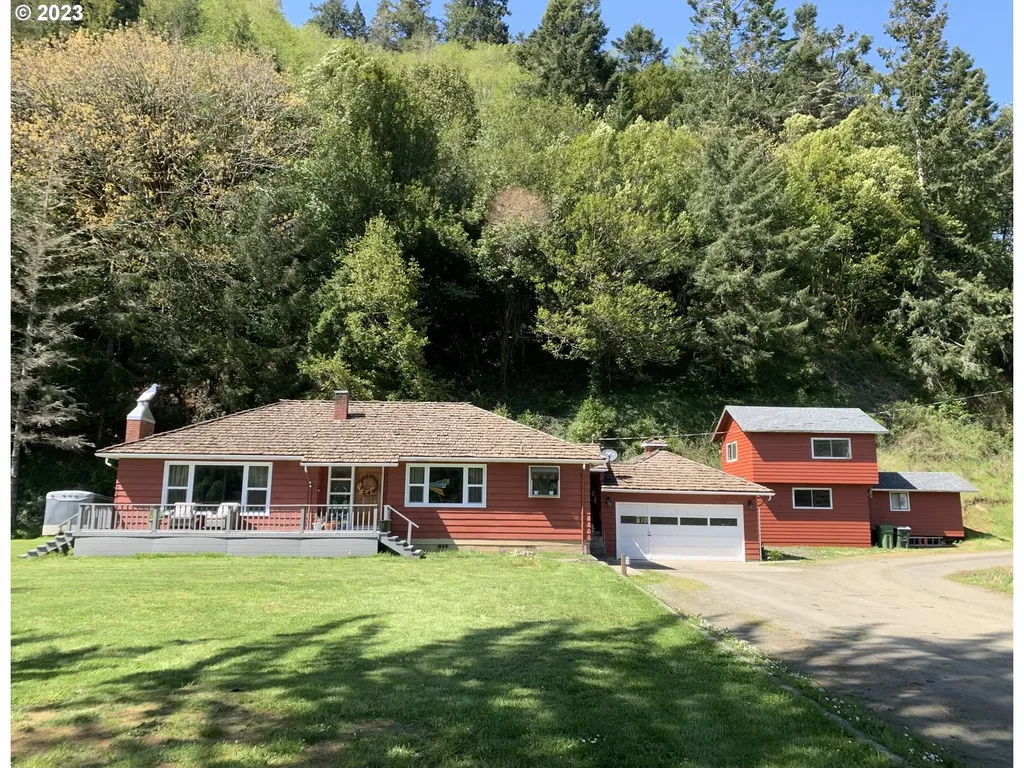 64508 Donovans Drive Coos Bay OR 97420