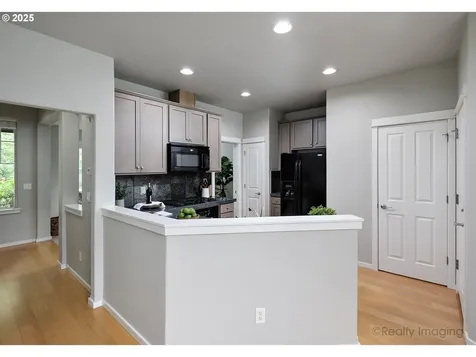 728 NE 72nd Avenue Hillsboro OR 97124